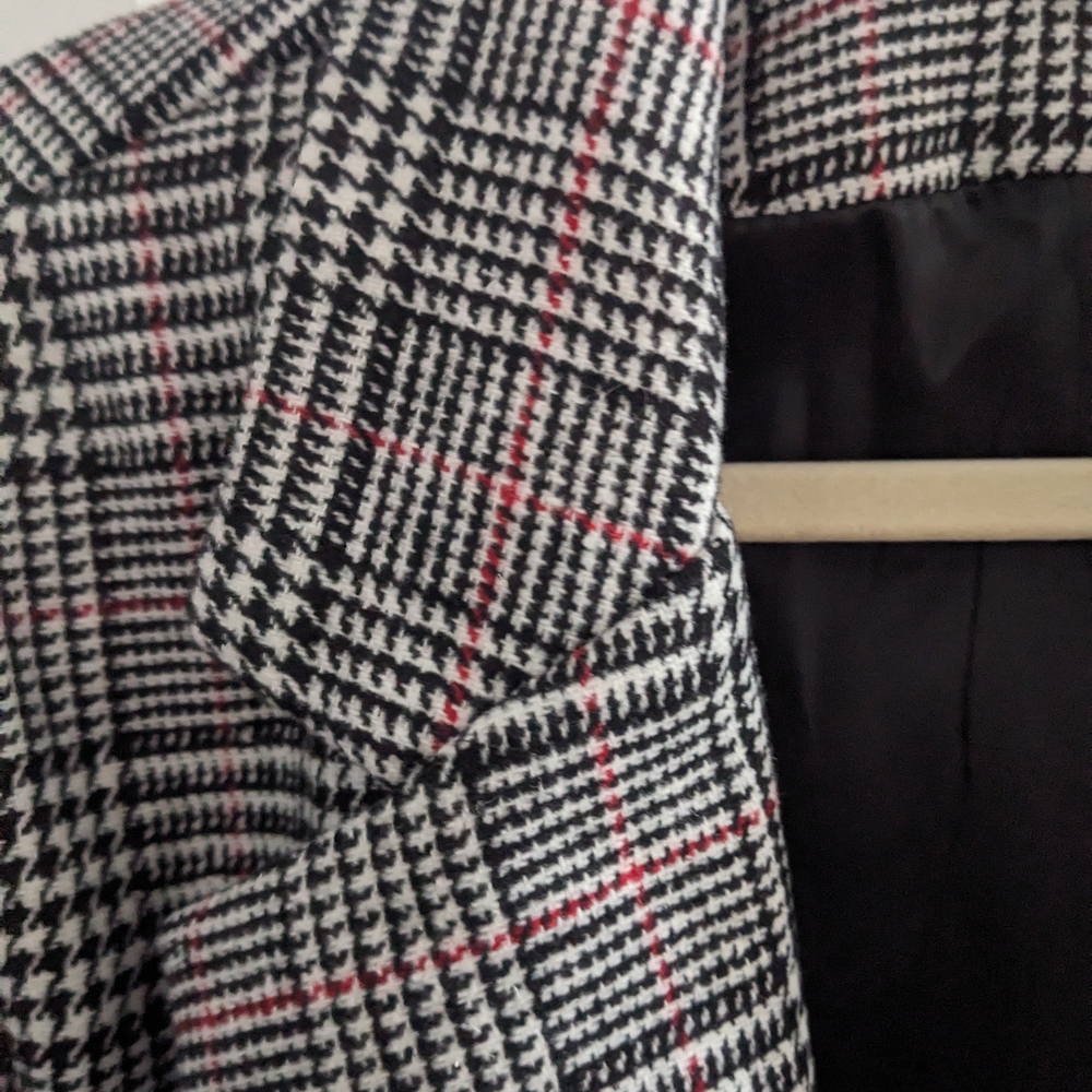 Stylish Houndstooth Blazer